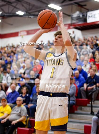 Thumbnail 2 in Ottawa-Glandorf vs Liberty-Benton (OHSAA Division 3 Region 10 District Semi Final) photogallery.