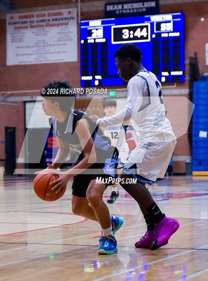 Thumbnail 3 in Clovis North vs. Bullard photogallery.