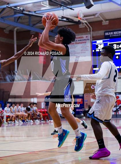 Thumbnail 2 in Clovis North vs. Bullard photogallery.
