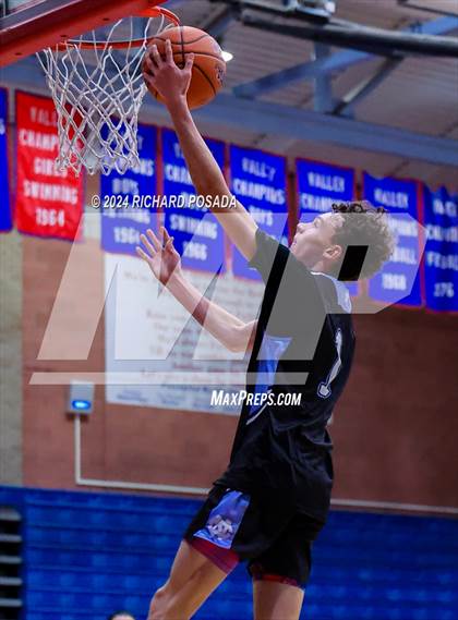 Thumbnail 3 in Clovis North vs. Bullard photogallery.