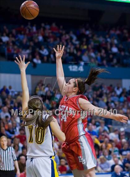 Thumbnail 3 in East Longmeadow vs Andover (MIAA Division 1 Final) photogallery.