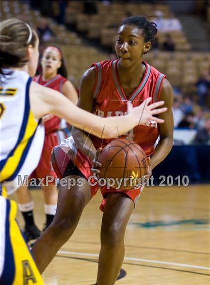 Thumbnail 3 in East Longmeadow vs Andover (MIAA Division 1 Final) photogallery.