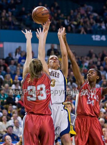 Thumbnail 2 in East Longmeadow vs Andover (MIAA Division 1 Final) photogallery.