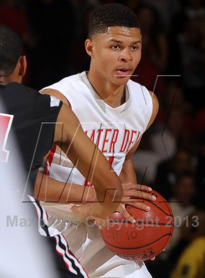 Thumbnail 3 in Mater Dei vs. Etiwanda (CIF SS D1AA Final) photogallery.