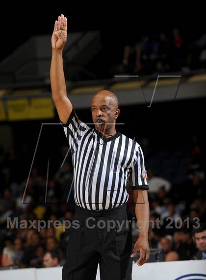 Thumbnail 2 in Mater Dei vs. Etiwanda (CIF SS D1AA Final) photogallery.