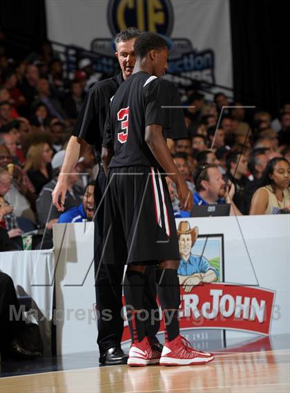 Thumbnail 2 in Mater Dei vs. Etiwanda (CIF SS D1AA Final) photogallery.