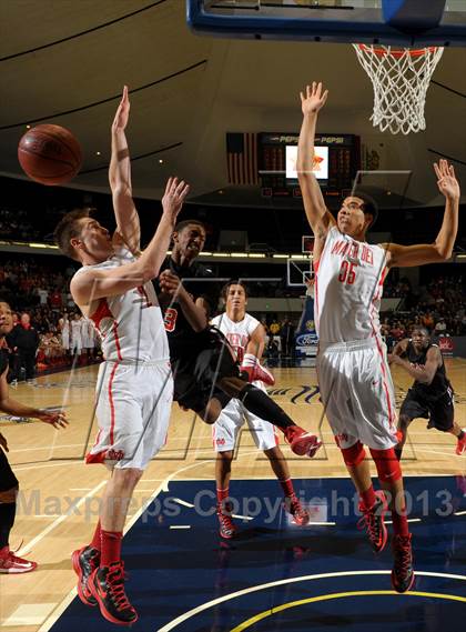 Thumbnail 1 in Mater Dei vs. Etiwanda (CIF SS D1AA Final) photogallery.