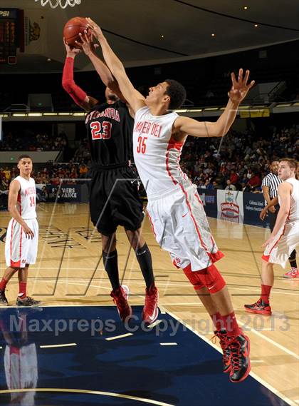 Thumbnail 3 in Mater Dei vs. Etiwanda (CIF SS D1AA Final) photogallery.