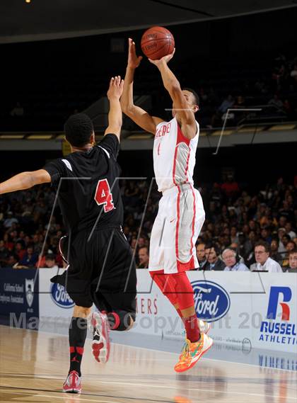 Thumbnail 2 in Mater Dei vs. Etiwanda (CIF SS D1AA Final) photogallery.