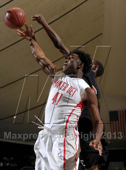 Thumbnail 3 in Mater Dei vs. Etiwanda (CIF SS D1AA Final) photogallery.