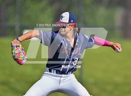 Thumbnail 3 in Broomfield vs. Cherokee Trail (CHSAA 5A State 1st Round) photogallery.