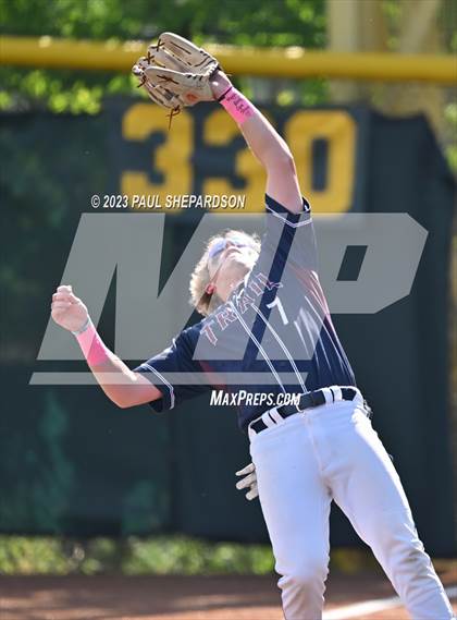 Thumbnail 2 in Broomfield vs. Cherokee Trail (CHSAA 5A State 1st Round) photogallery.