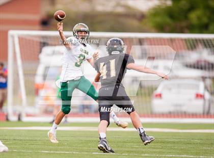 Thumbnail 3 in Knoxville Catholic vs Stone Memorial photogallery.
