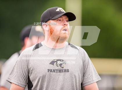 Thumbnail 2 in Knoxville Catholic vs Stone Memorial photogallery.
