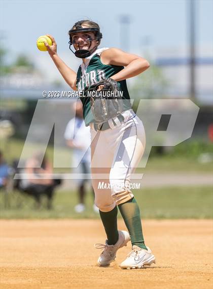 Thumbnail 3 in Carle Place vs. Seaford (NYSPHSAA Section VIII Class B Final Game 1) photogallery.