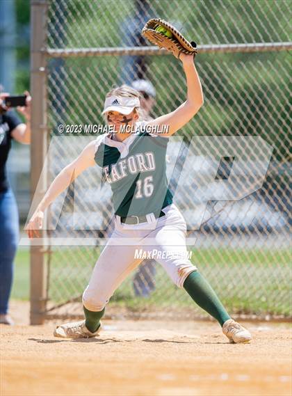 Thumbnail 3 in Carle Place vs. Seaford (NYSPHSAA Section VIII Class B Final Game 1) photogallery.