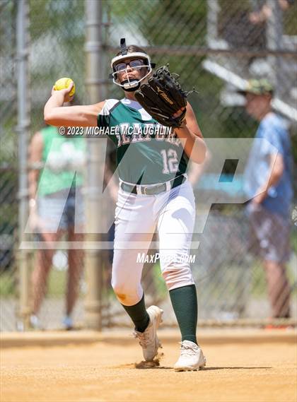 Thumbnail 3 in Carle Place vs. Seaford (NYSPHSAA Section VIII Class B Final Game 1) photogallery.