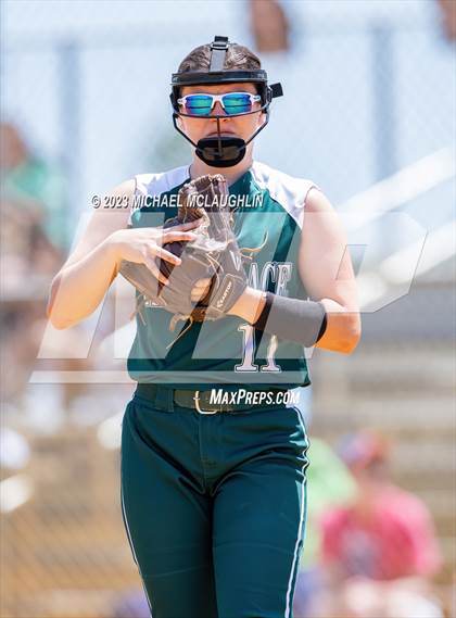 Thumbnail 2 in Carle Place vs. Seaford (NYSPHSAA Section VIII Class B Final Game 1) photogallery.