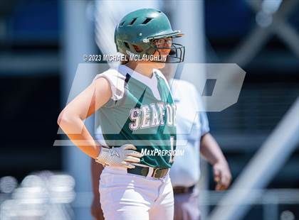 Thumbnail 2 in Carle Place vs. Seaford (NYSPHSAA Section VIII Class B Final Game 1) photogallery.