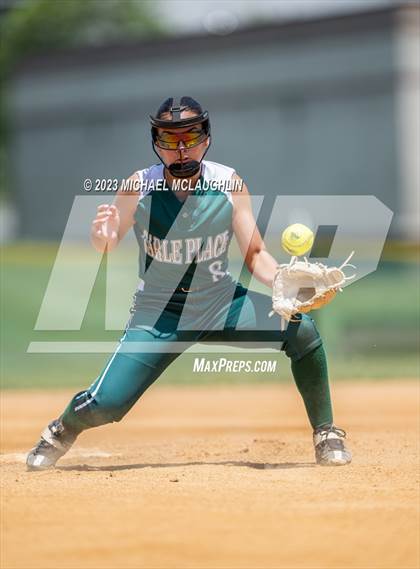 Thumbnail 3 in Carle Place vs. Seaford (NYSPHSAA Section VIII Class B Final Game 1) photogallery.