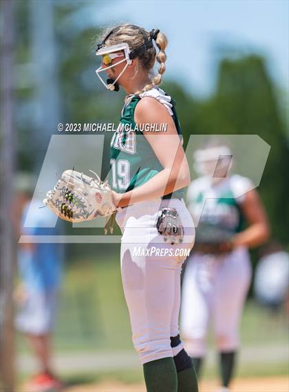 Thumbnail 1 in Carle Place vs. Seaford (NYSPHSAA Section VIII Class B Final Game 1) photogallery.