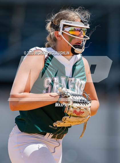 Thumbnail 1 in Carle Place vs. Seaford (NYSPHSAA Section VIII Class B Final Game 1) photogallery.