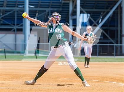 Thumbnail 1 in Carle Place vs. Seaford (NYSPHSAA Section VIII Class B Final Game 1) photogallery.