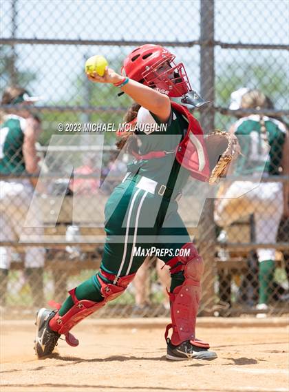 Thumbnail 3 in Carle Place vs. Seaford (NYSPHSAA Section VIII Class B Final Game 1) photogallery.