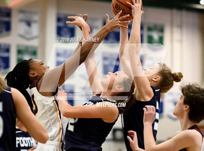 Thumbnail 1 in Dimond vs Foothill (Gator Winter Classic) photogallery.