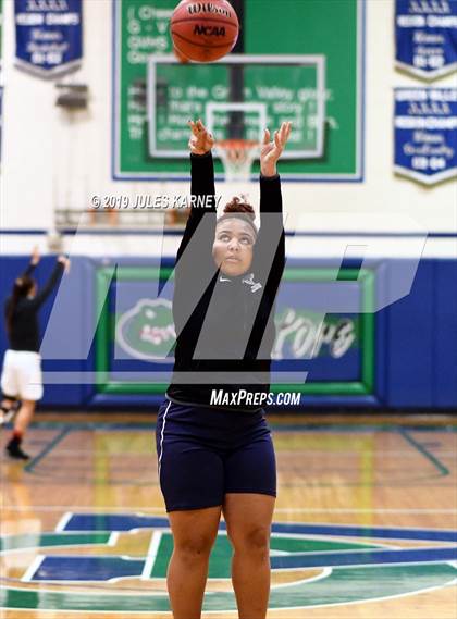 Thumbnail 3 in Dimond vs Foothill (Gator Winter Classic) photogallery.