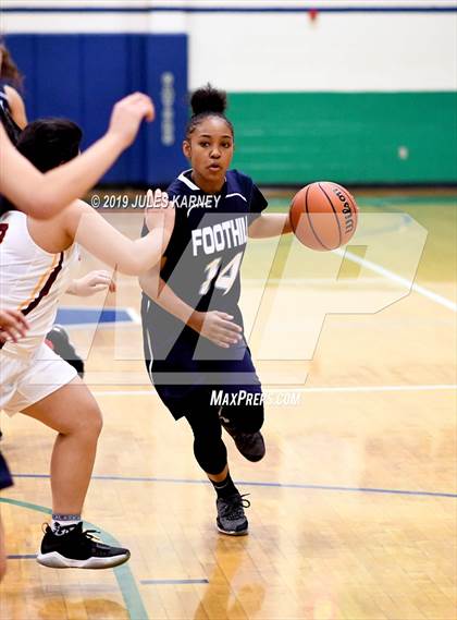 Thumbnail 1 in Dimond vs Foothill (Gator Winter Classic) photogallery.