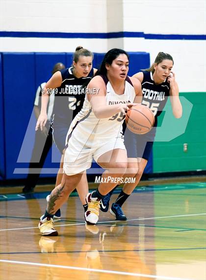 Thumbnail 1 in Dimond vs Foothill (Gator Winter Classic) photogallery.