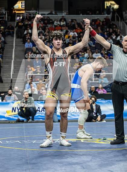 Thumbnail 2 in NYSPHSAA D2 State Championship Wrestling Finals  photogallery.