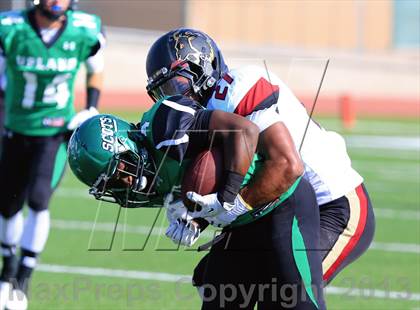 Thumbnail 3 in Oaks Christian vs. Upland (Honor Bowl) photogallery.