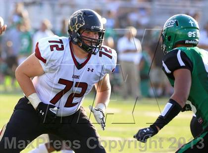 Thumbnail 2 in Oaks Christian vs. Upland (Honor Bowl) photogallery.