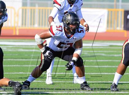 Thumbnail 1 in Oaks Christian vs. Upland (Honor Bowl) photogallery.