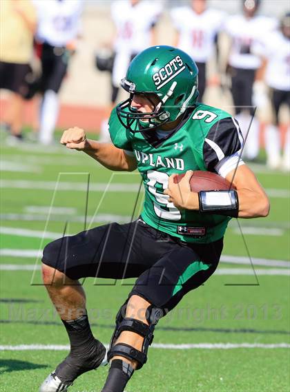 Thumbnail 2 in Oaks Christian vs. Upland (Honor Bowl) photogallery.