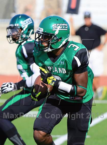 Thumbnail 2 in Oaks Christian vs. Upland (Honor Bowl) photogallery.