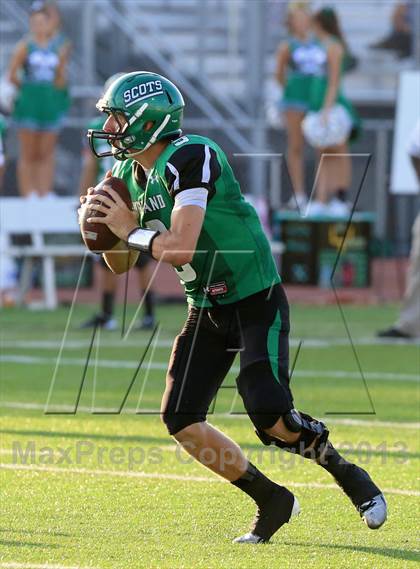 Thumbnail 3 in Oaks Christian vs. Upland (Honor Bowl) photogallery.