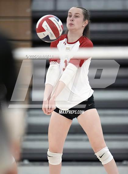Thumbnail 2 in Oakton vs. Bishop Ireton photogallery.