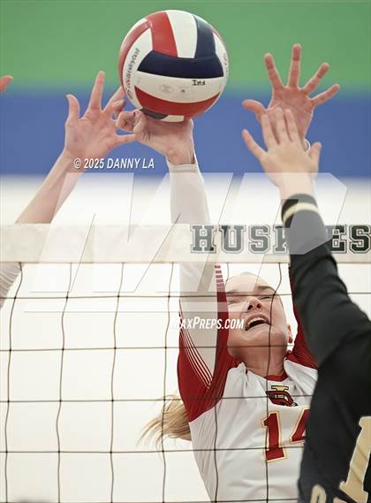 Thumbnail 1 in Oakton vs. Bishop Ireton photogallery.