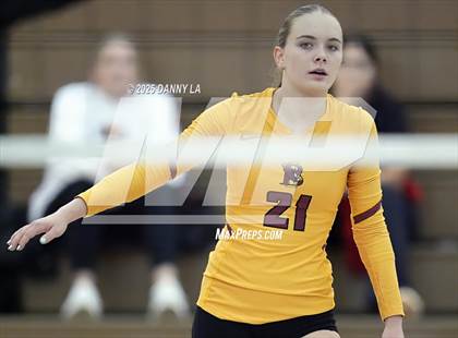 Thumbnail 3 in Oakton vs. Bishop Ireton photogallery.