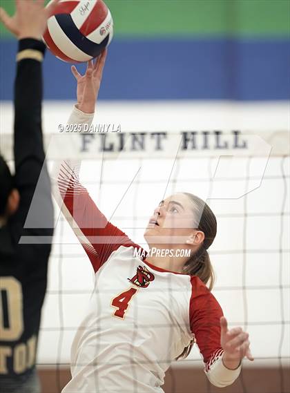 Thumbnail 3 in Oakton vs. Bishop Ireton photogallery.
