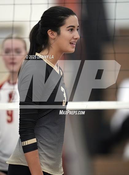 Thumbnail 3 in Oakton vs. Bishop Ireton photogallery.
