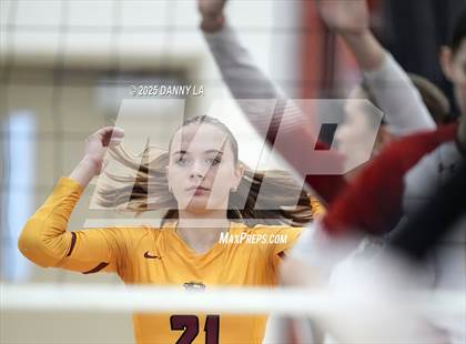 Thumbnail 2 in Oakton vs. Bishop Ireton photogallery.