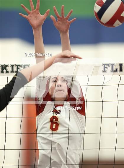 Thumbnail 2 in Oakton vs. Bishop Ireton photogallery.