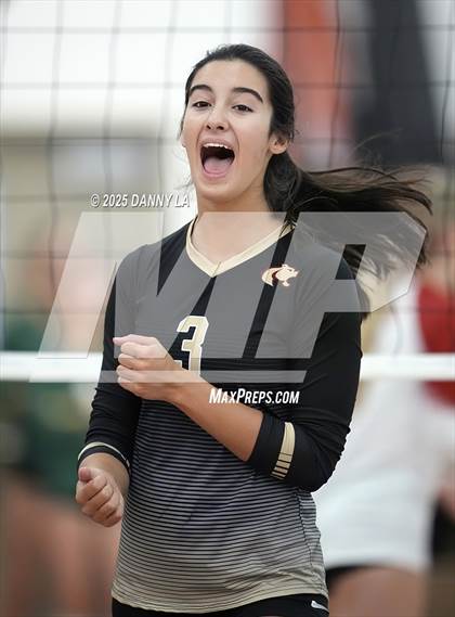Thumbnail 1 in Oakton vs. Bishop Ireton photogallery.