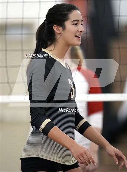 Thumbnail 1 in Oakton vs. Bishop Ireton photogallery.