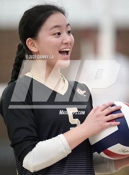 Thumbnail 2 in Oakton vs. Bishop Ireton photogallery.
