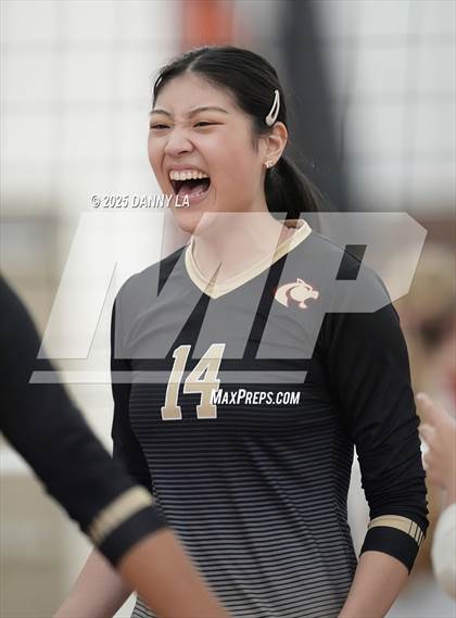 Thumbnail 2 in Oakton vs. Bishop Ireton photogallery.